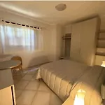 House La Ginestra *